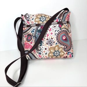 LeSportsac adjustable shoulder purse EUC